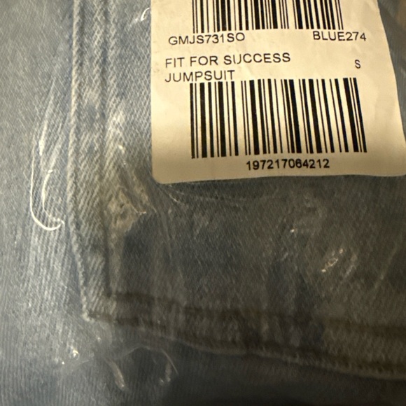 Good American Denim Jean jumpsuit size small nwt​ - Picture 9 of 10